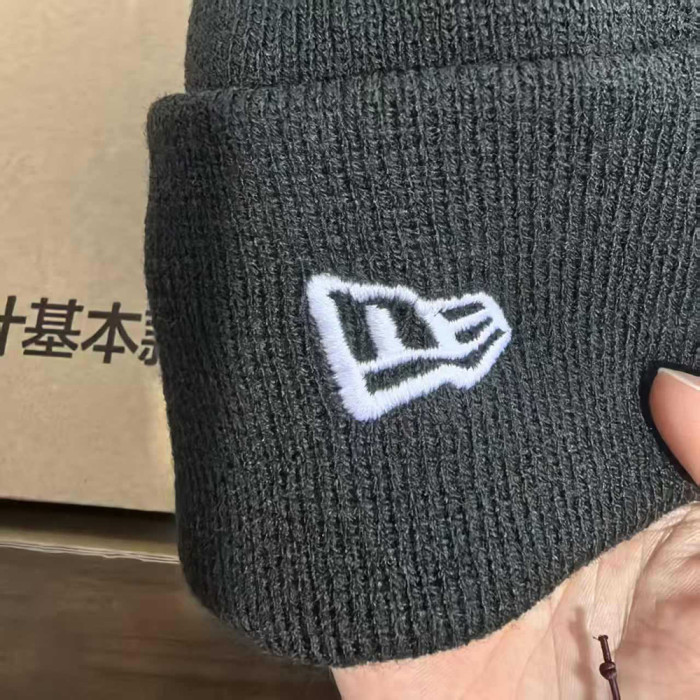 Men Women Beanie Hat Winter Wool Knitted Baggy Pull On Soft Caps