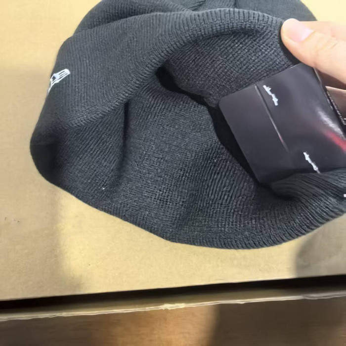 Men Women Beanie Hat Winter Wool Knitted Baggy Pull On Soft Caps