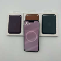 iPhone Leather Wallet with Magsafe